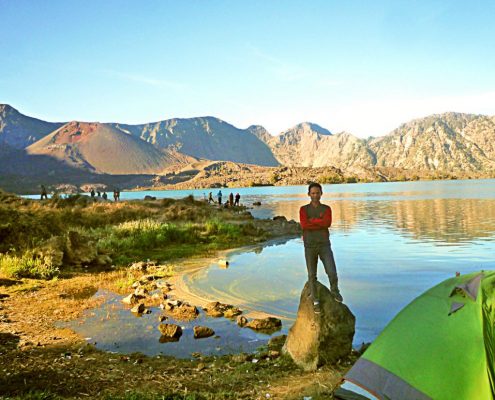 Camp at the lake side