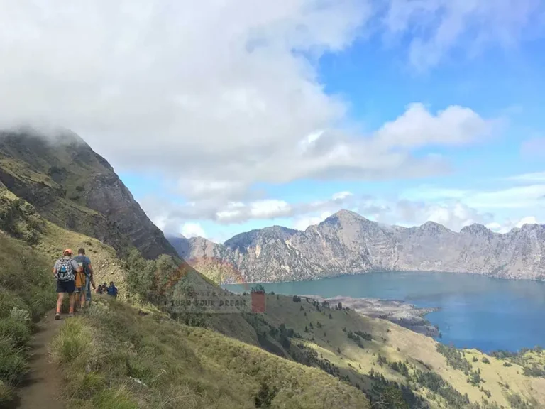 Descend to Segara Anak Lake